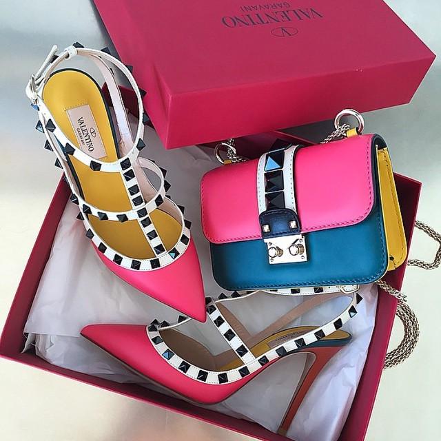 stighanna's tweet image. "@MaisonValentino: Color blocking #rockstud style,  image via @my__closet__diaries #lockbag ift.tt/1G0aoij