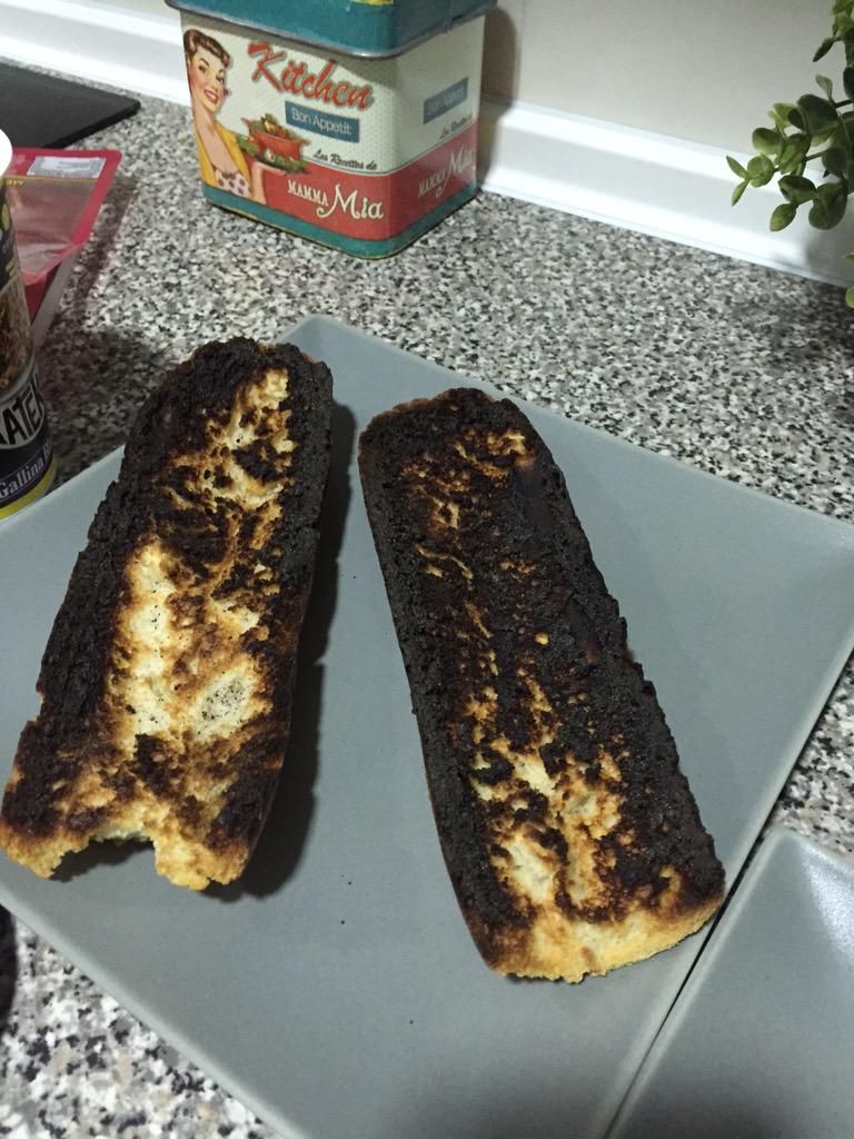 Veriiito7's tweet photo. En esta casa hoy no se cena 😂😂 @RubenYebra http://t.co/FaQcVdFP3c