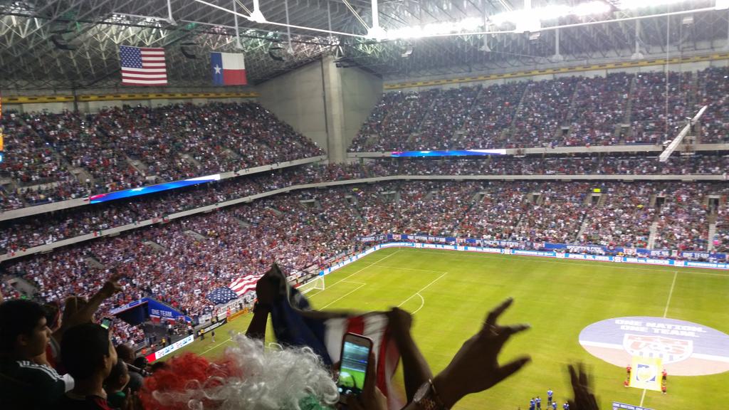 Marco16Jr's tweet photo. #USMNT #DosaCero #AOLaredo http://t.co/o9pDFvvafs