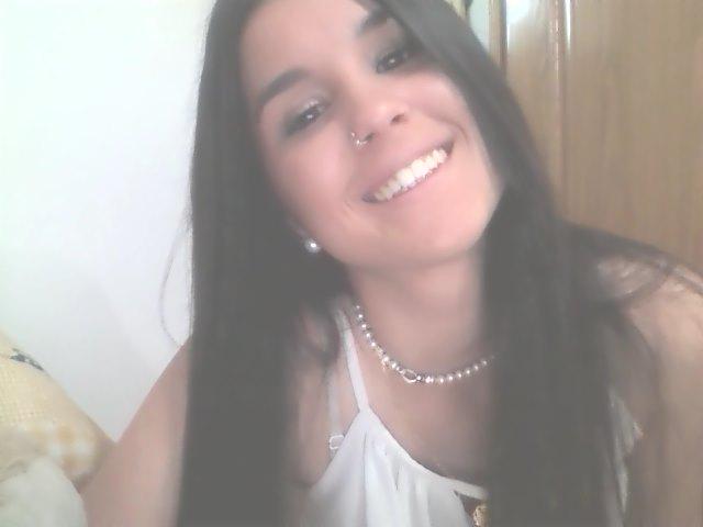 Blaaanquii's tweet photo. hoy toca noche con mis niñas! @aleeejandra7 @mari_nieves4 @Bealopu @mariajosecobo !! http://t.co/8uTKpx3iUB