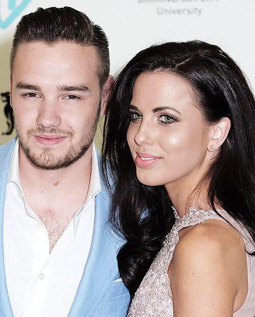 DEJAVUSAN's tweet photo. mom and dad http://t.co/0YZcML3Geo