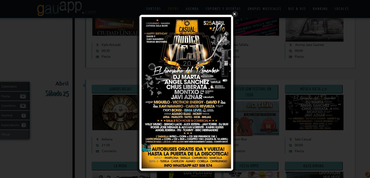gauapp's tweet photo. Vaya fiestita que se han currado en @casual_oficial para el 25! @DjMartaRadical @angelsanchezdj @chusliberata ! http://t.co/tCGjSCV6N9