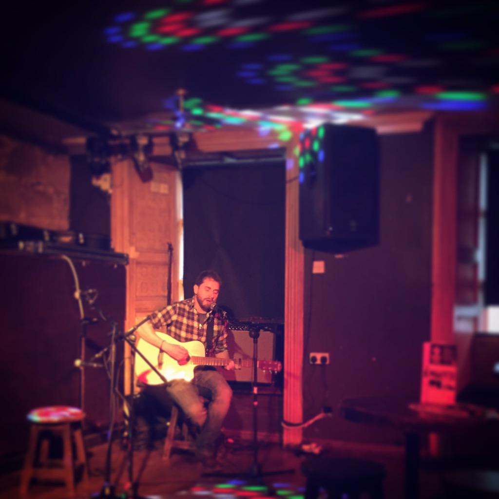 TheYetiSuite's tweet photo. @Keith McNamara is on now at #TheYetiSuite, upstairs at the @roisindubhpub! @odohertyian up next!😉 http://t.co/Yuoimvdv8a