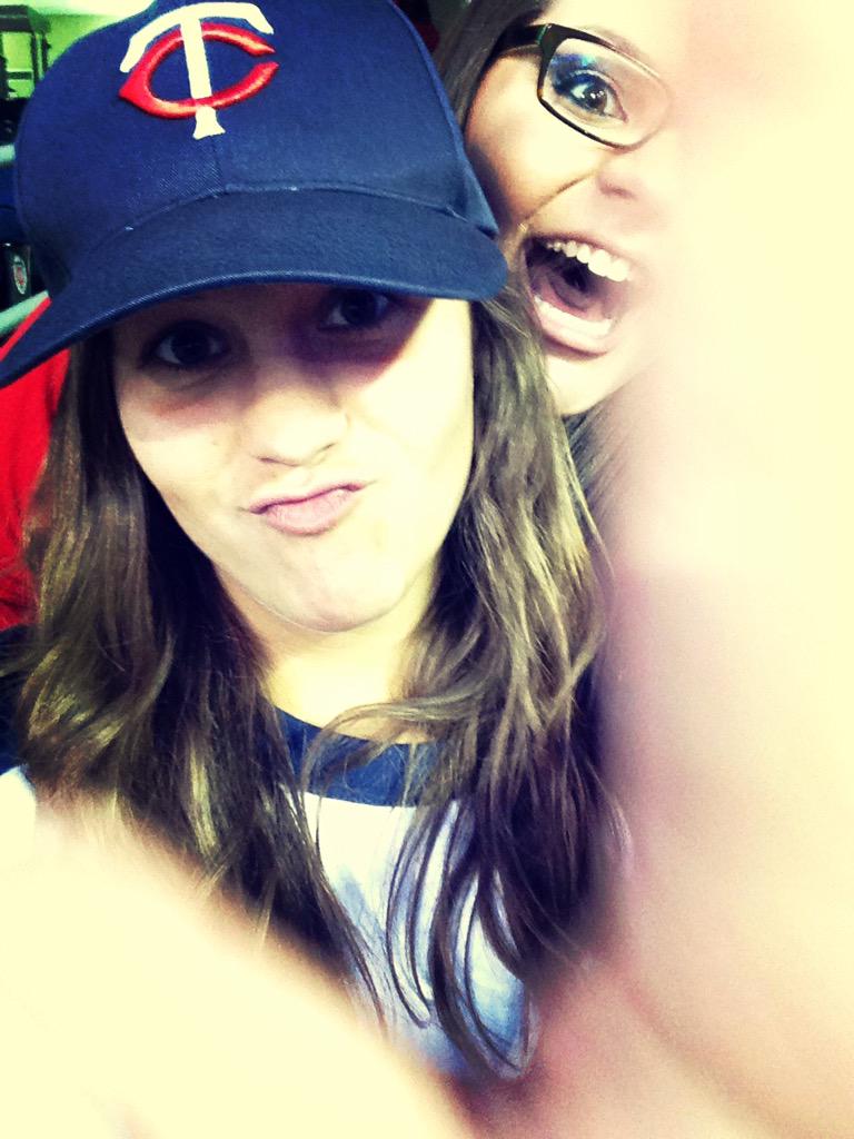 magbag007's tweet photo. If you want 300+ pictures on your phone, give it to @abbsski http://t.co/PDfRbRkRtu