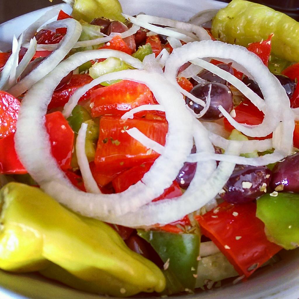 SandwichBarNY's tweet photo. To Feta? Or not to Feta...?  That is the question... 🍅 🌱 ❓
#Astoria #Ditmars #GreekSalad #Greek #Salad #Feta #Eeeeats http://t.co/u4wiPh7lBK