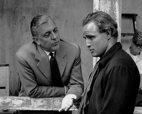 utktun's tweet image. Marlon Brando and Jacques Tati on the set of One-Eyed Jacks (1961)