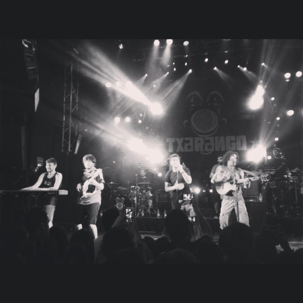 Pura alegría y gozada volver a ver en directo a <a href="/txarango/">Gemma</a> en Madrid !!!
#somrui #lavueltaalmundo #taxarangopresente