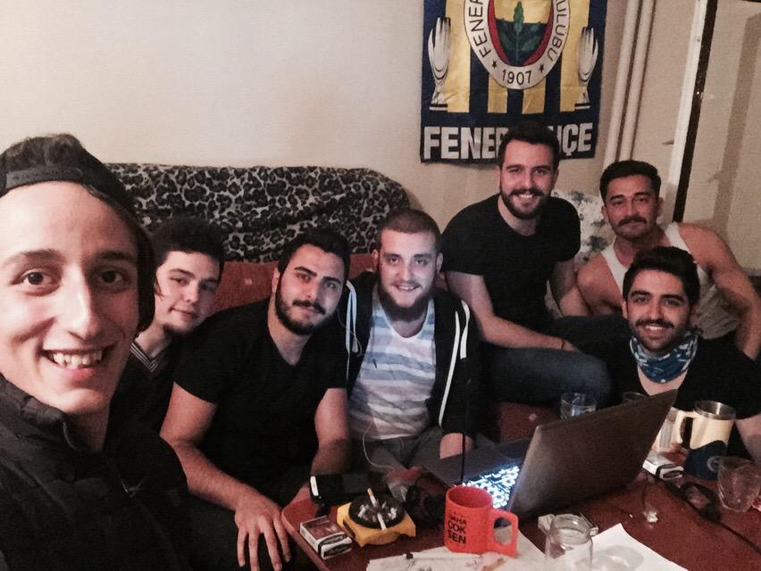 simitfm's tweet photo. #simitfm canlı yayın http://t.co/iLqE2ZmRq4