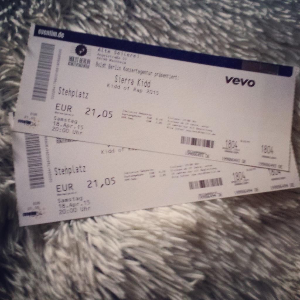 n_gutbrod's tweet photo. Morgen reißen @sierrakiddxo @FINITYMUSIK ganz Mannheim ab 😍 #kiddofraptour ...Diese Vorfreude ist kaum auszuhalten! http://t.co/Tyx2uDHTDh