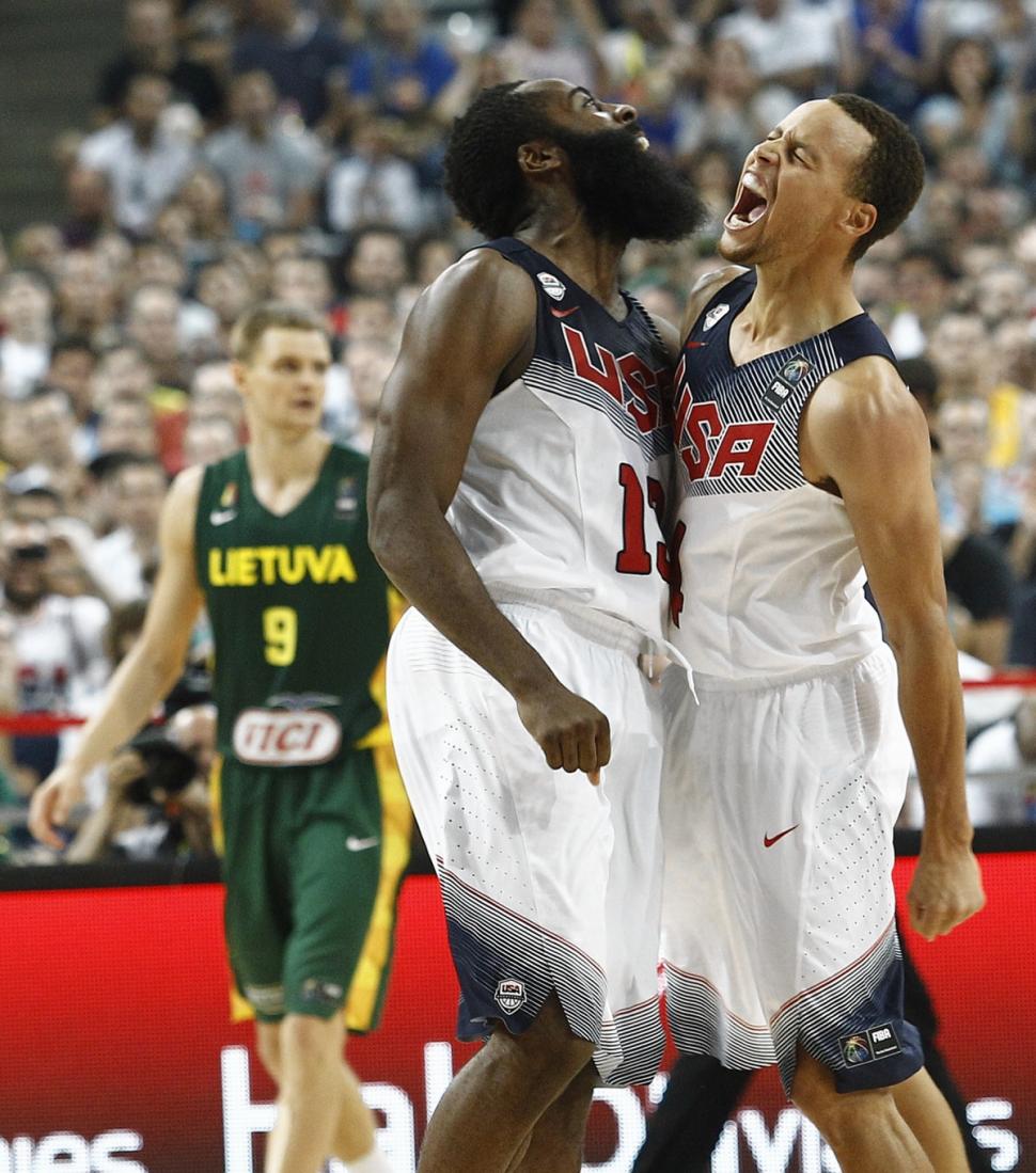 demas6Basket's tweet photo. MVP's http://t.co/TX8VAhPN6M