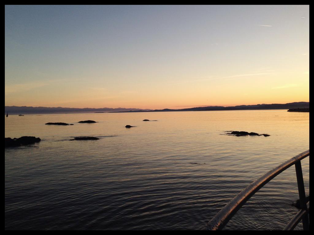 Sherri_Kostian's tweet photo. Tonight in Victoria #yyj #springfeelslikesummer http://t.co/qoao1wRU4G