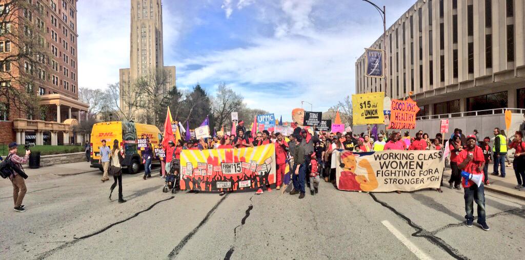ThePittNews's tweet photo. Workers marched yesterday to increase minimum wage. #FightFor15 http://t.co/kSkmfqjknD http://t.co/Bg9Ql9TYh3