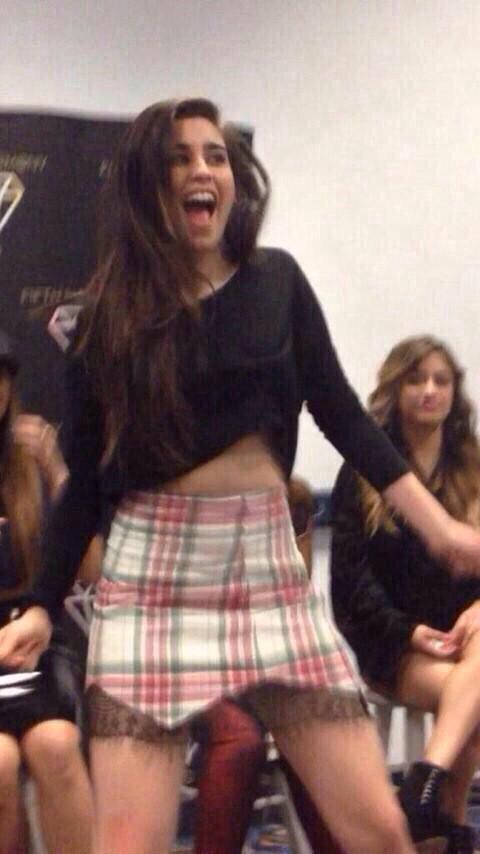 BonarooPrincess's tweet image. Teen drinking is very bad...yooo I got a fake ID though