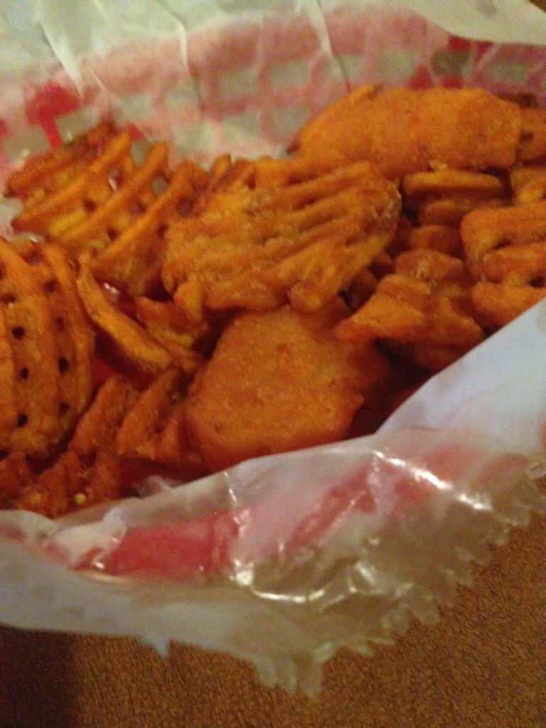 ashleyewen_'s tweet photo. holy goodness😍😍 #OffTheHoof http://t.co/YfPMYDwO6e