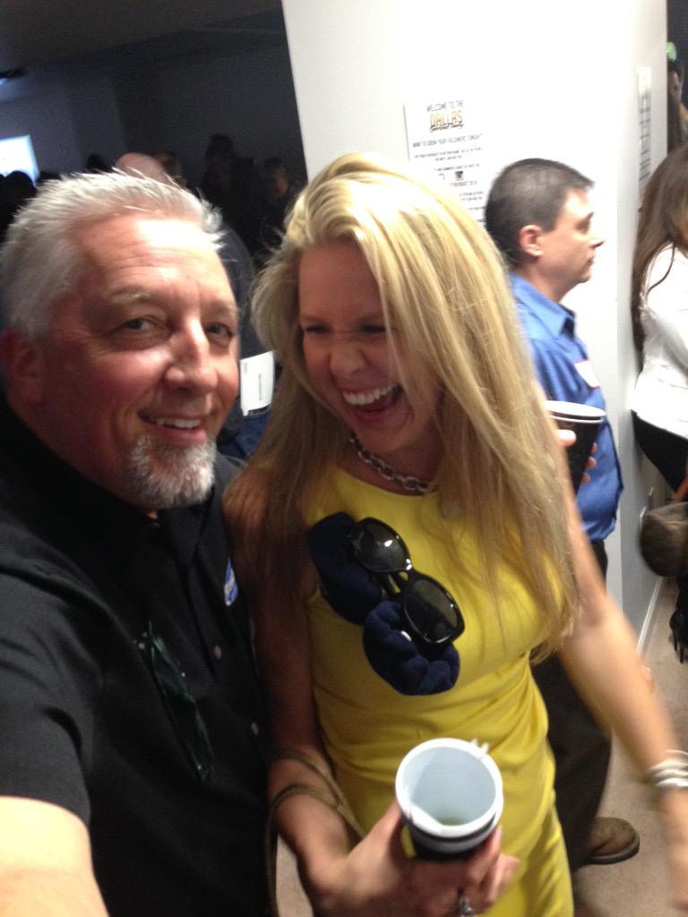 READEREST's tweet photo. The great yellow up and comer. #sunmuffs http://t.co/ncQeTdFnxQ