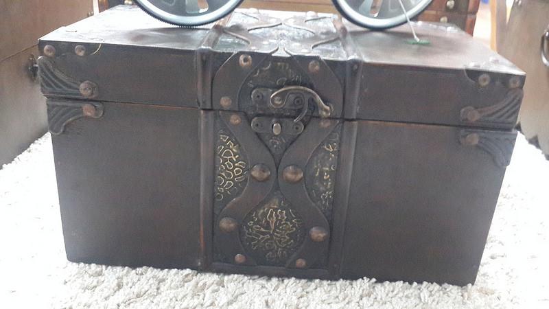 ceocenter's tweet image. 외국 영화에 등장하기도 한 루이비통 골동품입니다. 
촬영소품으로 대여는 가능합니다.010-5032-0550.
저희 집 가보라 판매는 절대 하지 않습니다.