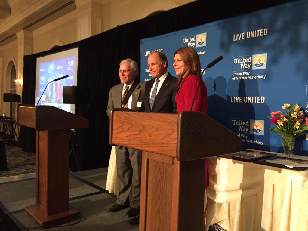 UnitedWayofGW's tweet image. Dan Leever accepts prestigious Frederic &amp;amp; Lucy Kellogg Award to standing ovation!  #TakingStepsTogether