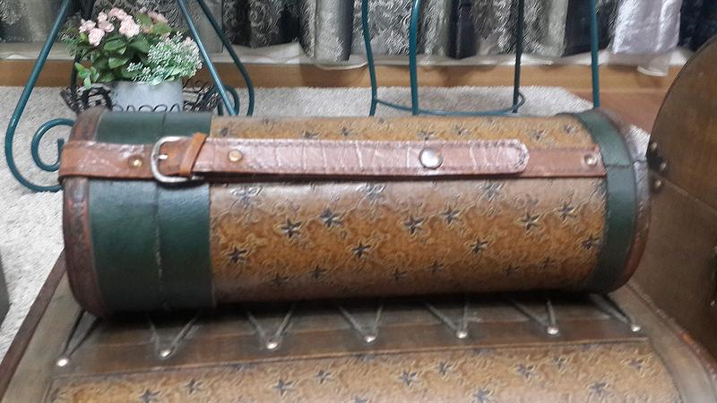 ceocenter's tweet image. 여성전용 루이비통 골동품입니다.
촬영소품으로 대여는 가능합니다.010-5032-0550.
저희 집 가보라 판매는 절대 하지 않습니다.