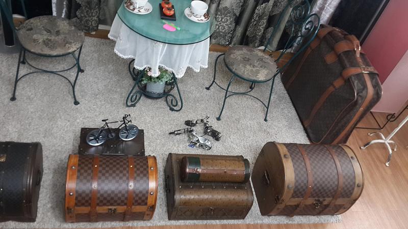 ceocenter's tweet image. 구한말 루이비통 골동품들과 함께 차 한잔...
촬영소품으로 대여는 가능합니다.010-5032-0550.
저희 집 가보라 판매는 절대 하지 않습니다.