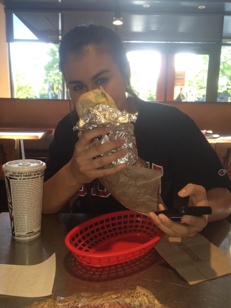 JesseKhalil's tweet photo. burritos with mishh . ❤️ #notsoshady http://t.co/NxNq7x3HCV
