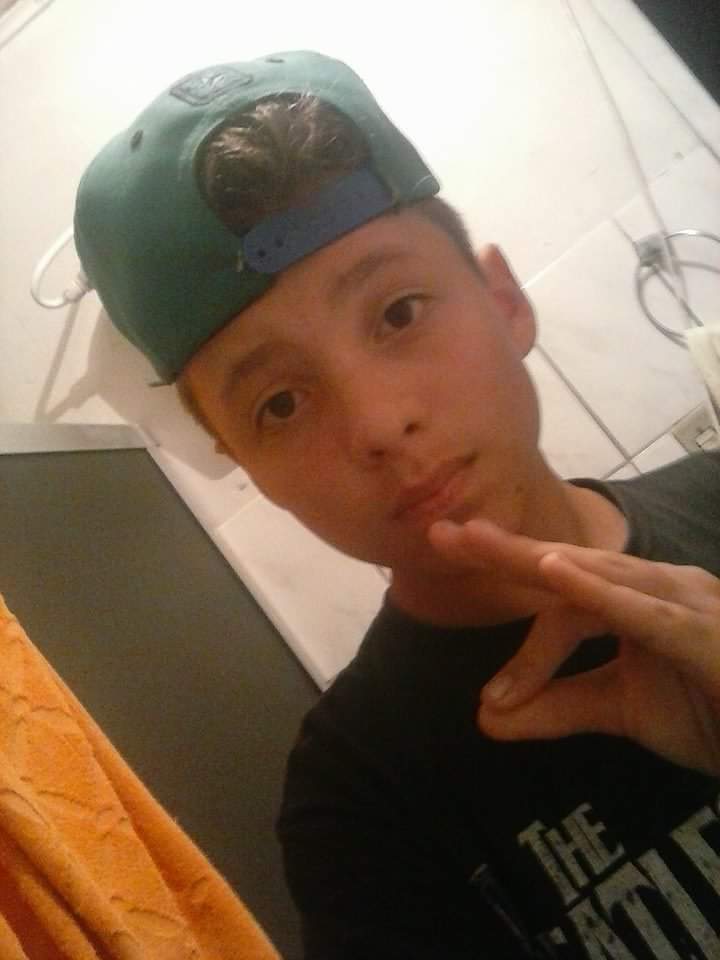 LeidiPrado's tweet photo. amo mto essas pessoas !! <3 http://t.co/SJywXkWxWd