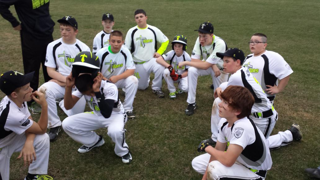 Kvilletitans13u's tweet photo. First game of the season = first win of the season! Way to go boys! http://t.co/UjLCTsZ7Tg