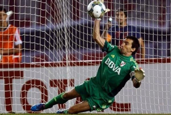 LetrasLBDT's tweet photo. Che bostero che bostero, que amargado se te ve, cada ves nos falta menos, para volvernos a verrrr http://t.co/XxG3mjmH3P