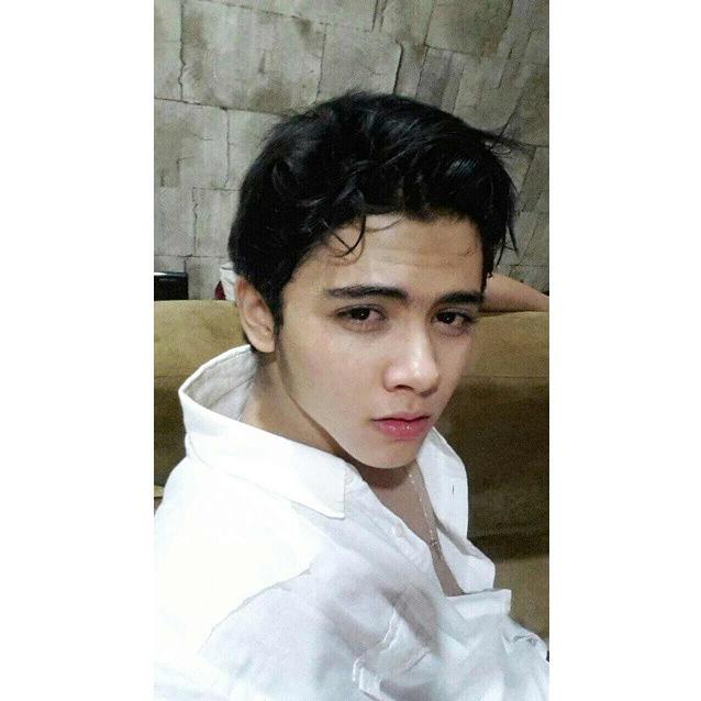 Aliando_licious's tweet photo. Kurang ganteeeeeng apaaa cobaa?😘😍🙊🙉 @alysyarief @aliando26 http://t.co/a4pWsITS8Z