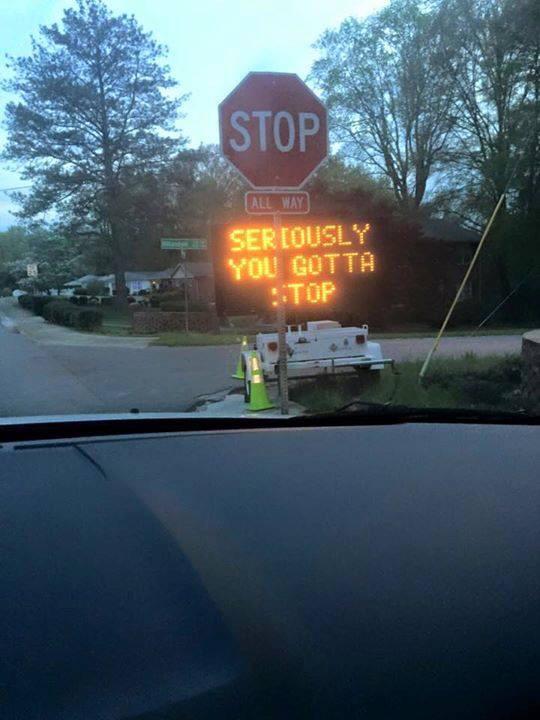 Medixbc's tweet image. This is a serious problem in Victoria. Drivers need to pay attention and follow the rules #yyj #yyjtraffic #cfax