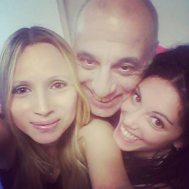 brendasurijon's tweet photo. Con @totyciliberto y @Saralatina @PDModasBaires en el rodaje de @AlmasDeFuria #almasdefuria <3 http://t.co/96K9xK5mEo