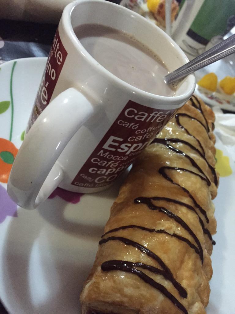 DeDiriro's tweet image. Sin poder dormir, y mañana tengo una entrevista de trabajo *_* menos mal que tengo algo que me calma..........