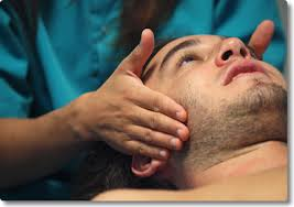 MQ2fisioterapia's tweet photo. Nuestra compañera fisioterapeuta #mq2fisioterapia está curso aprendiendo técnica muy efectiva para alivio del dolor http://t.co/SL7skDaMFw