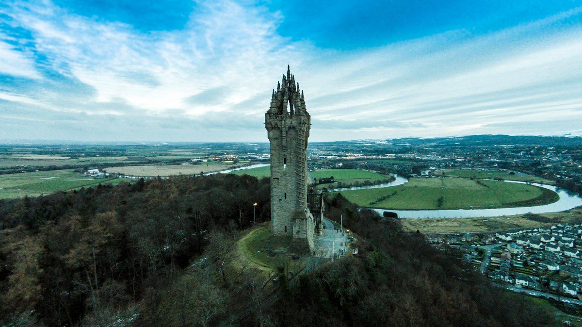 Quadc0pterGuy's tweet photo. Wallace Monument near Stirling in Scotland by Martin Westland http://t.co/vM2THMMA8V