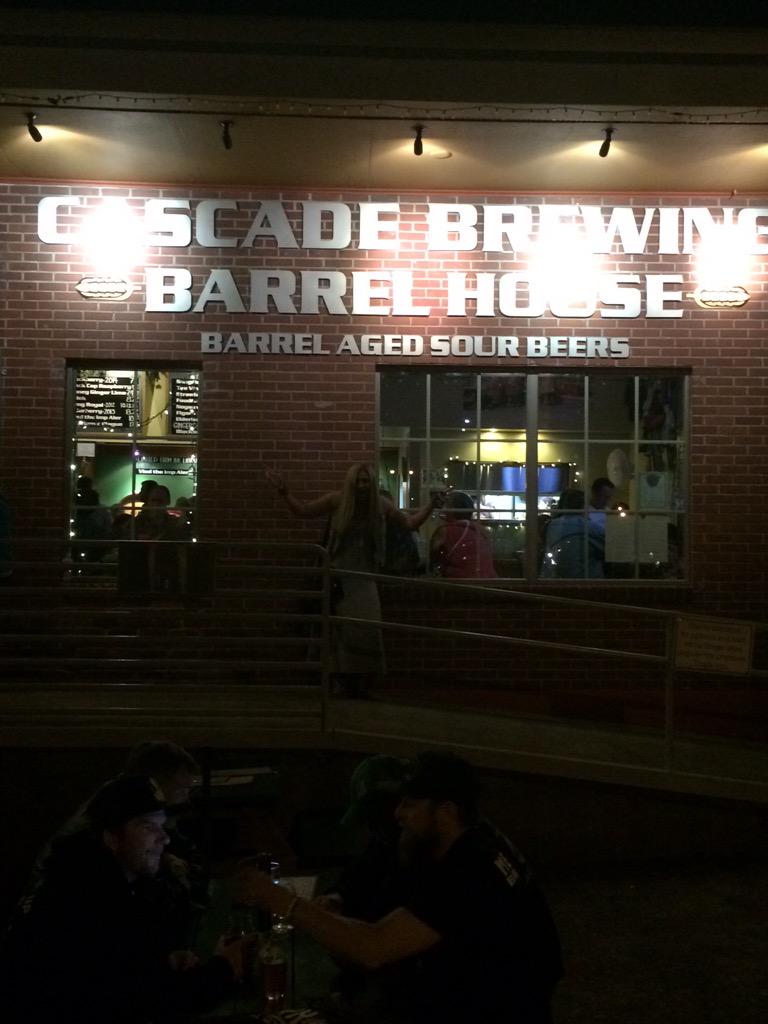 VillageStephen's tweet photo. Someone's excited!  @clarqui @villagebrewery @cascadebrewing http://t.co/PCxMgQbMw8