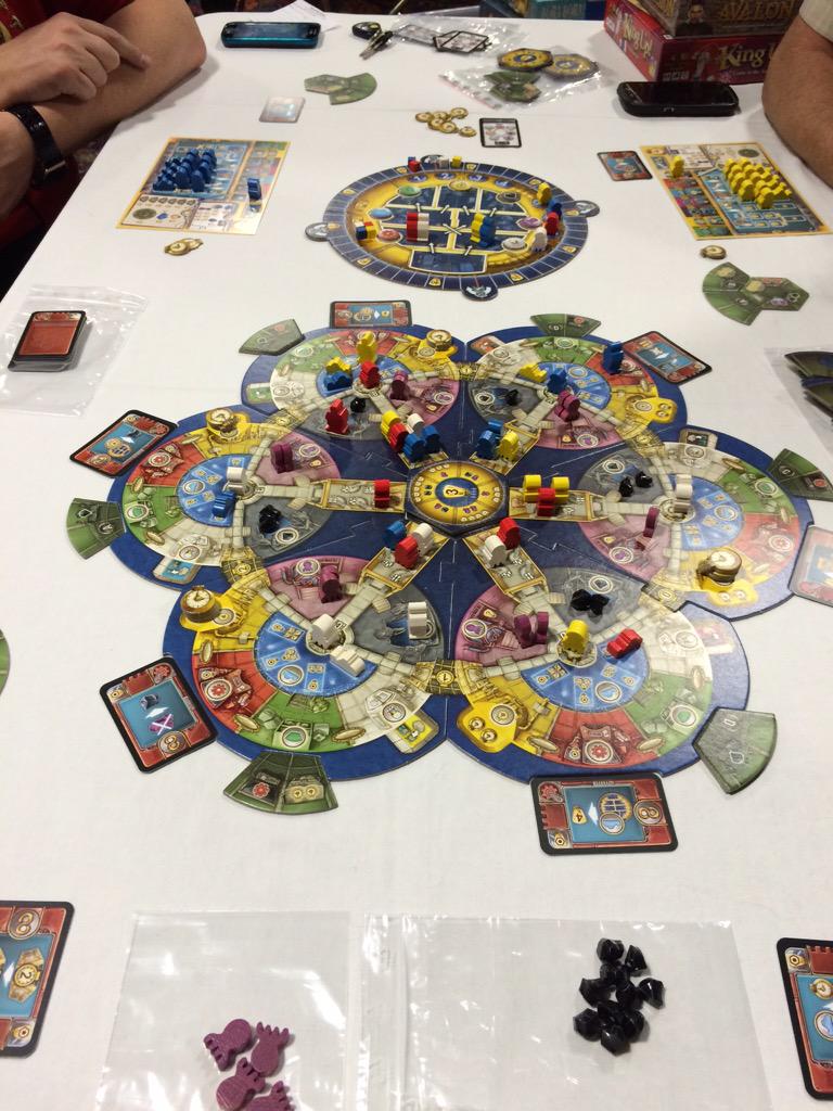 ConclaveofGamer's tweet image. Gaming all night. Another play to win at #CoG15: AquaSphere.