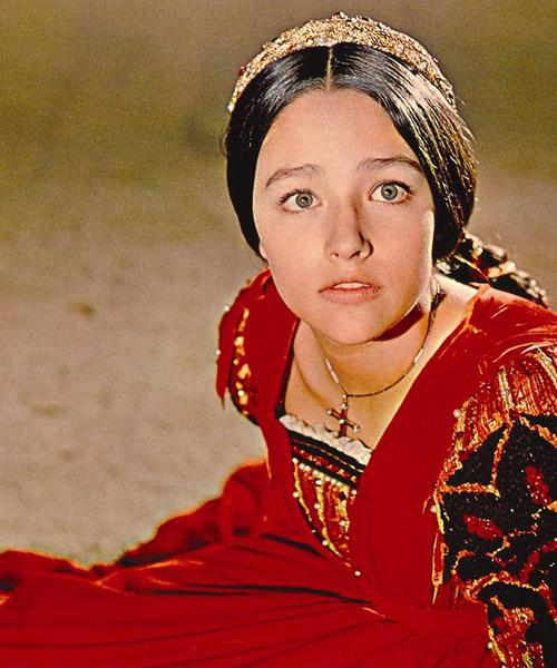 ¿Quién no se enamoró de Julieta?
Todavía lo sigo...
Happy Birthday, Olivia Hussey! 