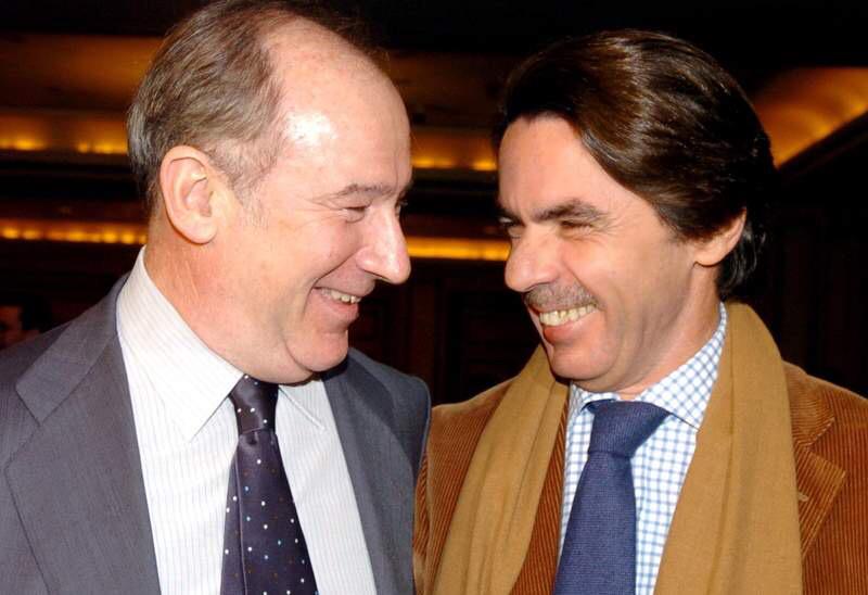 manelmarquez's tweet photo. Recordad que #Aznar #PP calificó a RodrigoRato de "mejor ministro de Economía" de #España y que millones les votaron! http://t.co/zZHt4pd7eV