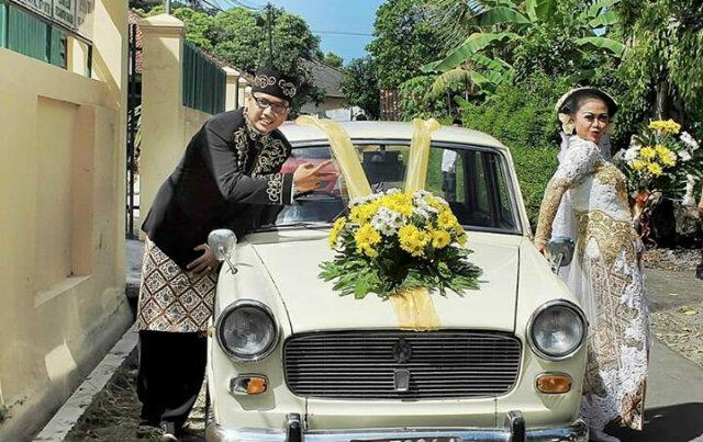 happy 1st weddin' anniversary.. matur sembah nuwun kagem mas Pendek of <a href="/pecasNdahe_Solo/">IG: pecasndahesolo</a> yg dlu ud ikhlas minjmin fiat