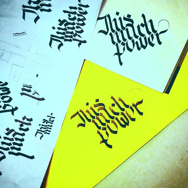 Druthersco's tweet image. By alpharama_ #thismuchpower

#pilotparallel #blackletter #calligraphy #lettering #handmadefont #letters #goodtype …