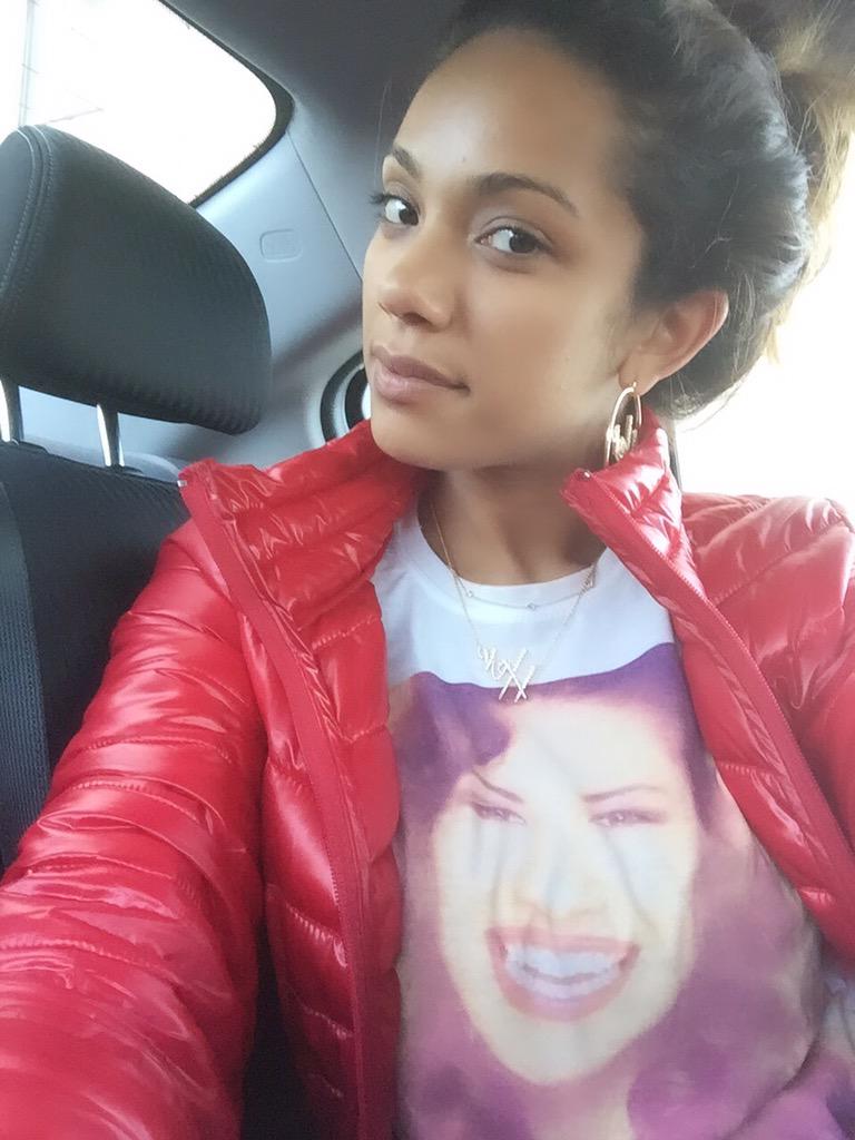 iamErica_Mena's tweet photo. Hi http://t.co/UbOvzmYNL4