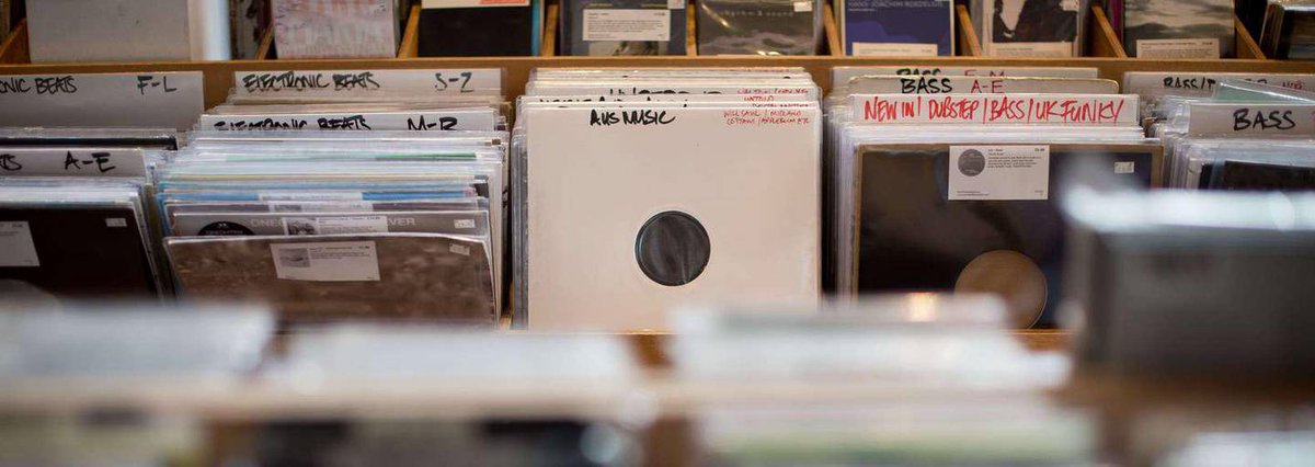 volkskrant's tweet image. Vinyl is terug - en onbetaalbaarder dan ooit s.vk.nl/ar/3961350?__g…