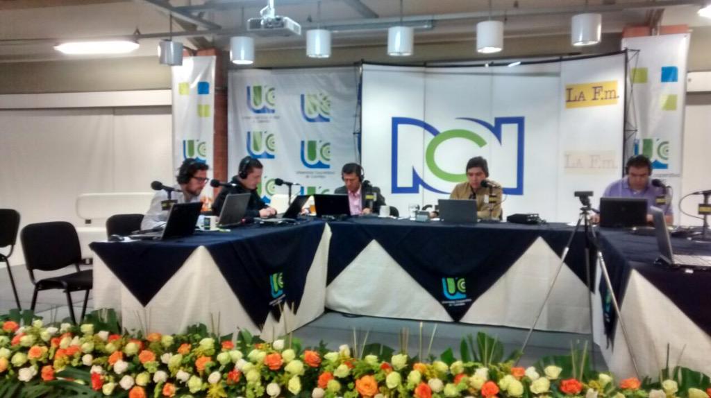 Patoizquierdo's tweet photo. Al aire nuestra @RectoriaUCC en @noticierodelafm @ucooperativaiba @UCooperativaCol http://t.co/2tCs1VbQdX