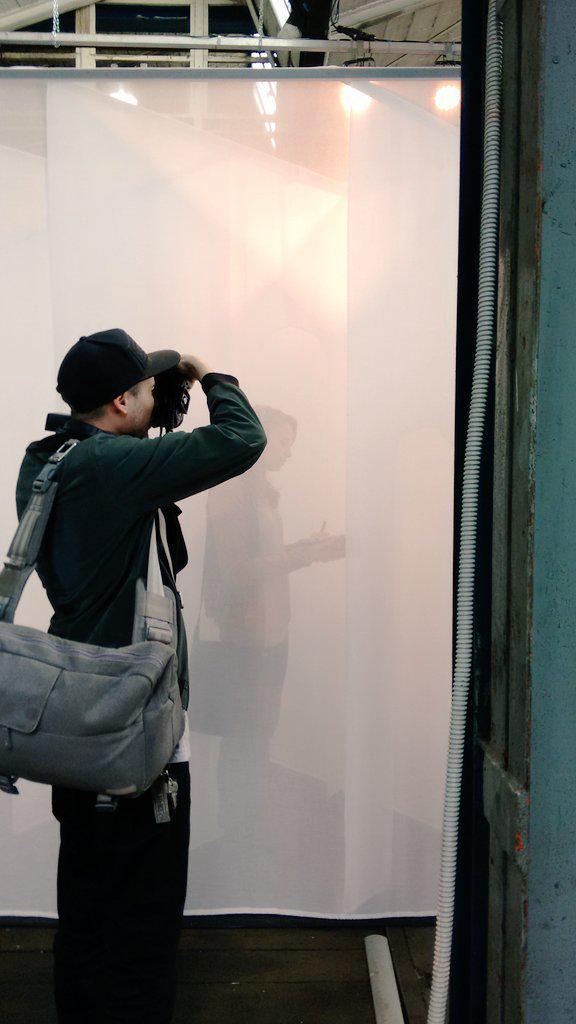 RforInspiration's tweet photo. Get Inspired! Photoshooting by @moleskine  #ideasnoted #venturalambrate http://t.co/FqEC2iUC2I