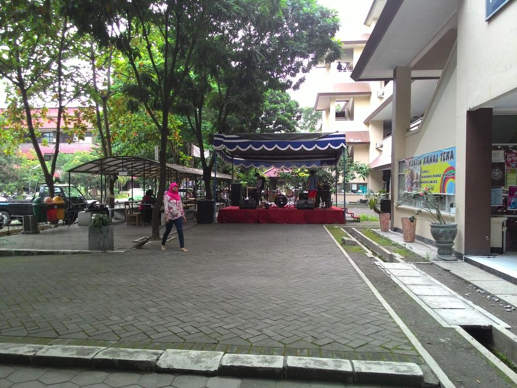 AParty2015's tweet image. Panitia lagi get ready!!! #AParty2015