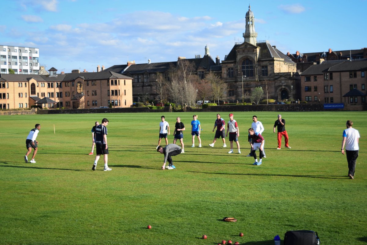 davidhinchliffe's tweet photo. Great turnout again @WoSCC getting stuff done in the sunshine. http://t.co/tdfmKRDiUA