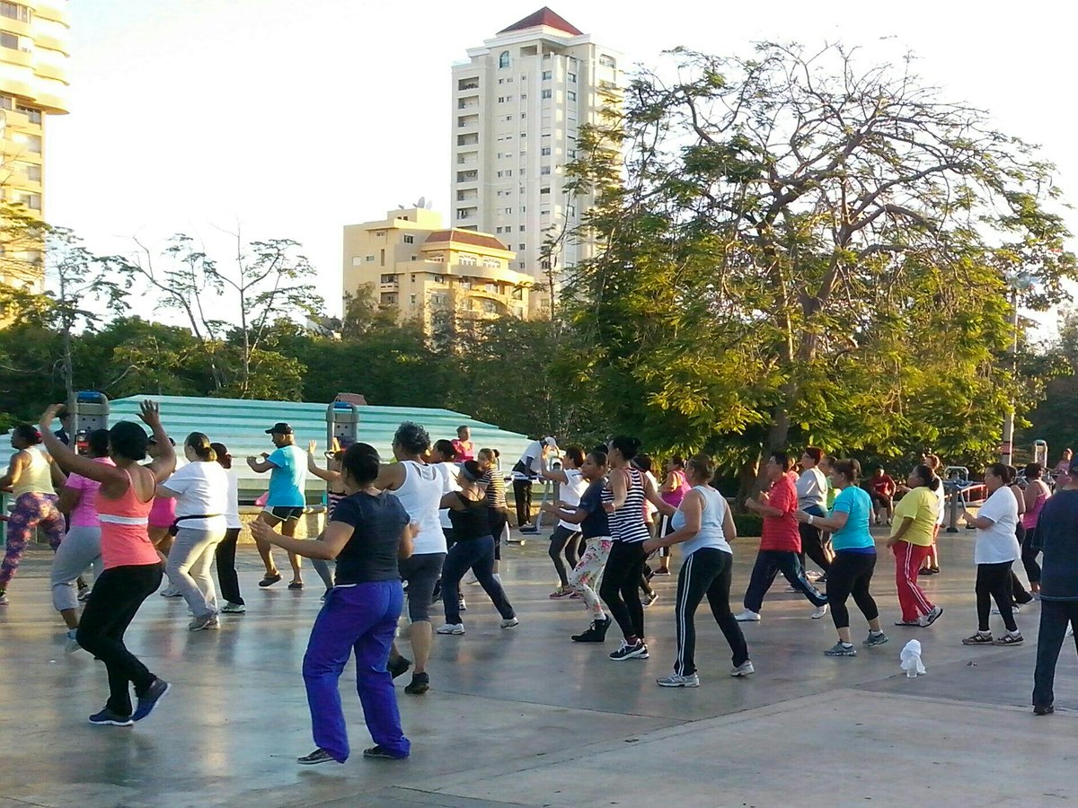 #parquemirador #gimnasiolibre #aerobicos #aerobica #aerobics