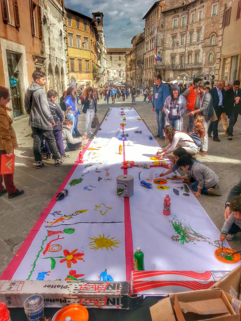 damianildo9's tweet photo. Painting #perugia at #fantacity2015 @Fantacity @Branditup_IT #photography #ttot #travel http://t.co/bt0xcIserd