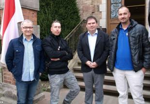 ABPtwit's tweet photo. Le collectif citoyen "Alsaciens Réunis" rencontre Christian TROADEC http://t.co/NcUhdAOUit http://t.co/TuyL50os6K
