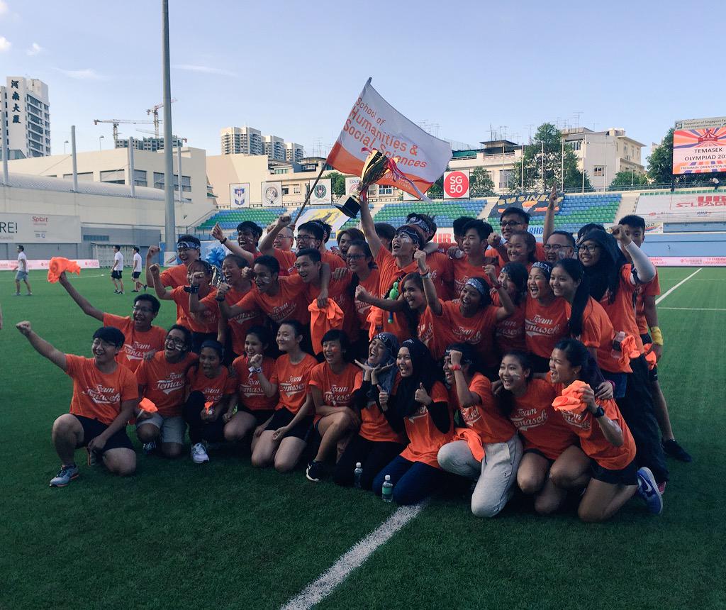 temasekpoly's tweet photo. AND THE CHAMPIONS OF #TPOlympiad 2015 AREEEEE HSS!!!!! #TPFO #teamtemasek #tppride http://t.co/lB08J4xQWs