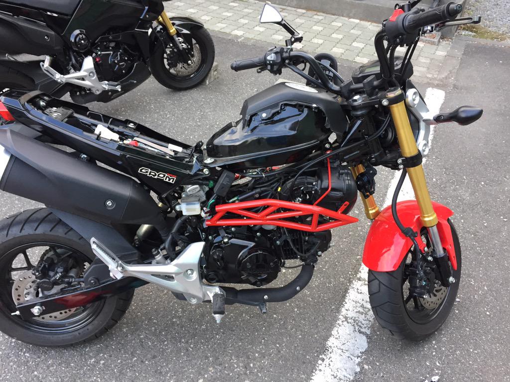 msx_41's tweet photo. 赤色パイプフレーム装着！！
グロ田部長��とんす( ^ω^ )
これからどんどん改造するぞーー！！ http://t.co/aDndQAwQuD